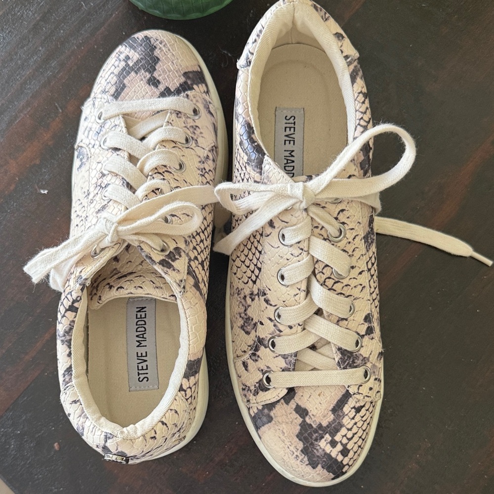 Steve Madden Beige and Black Snakeskin Sneakers